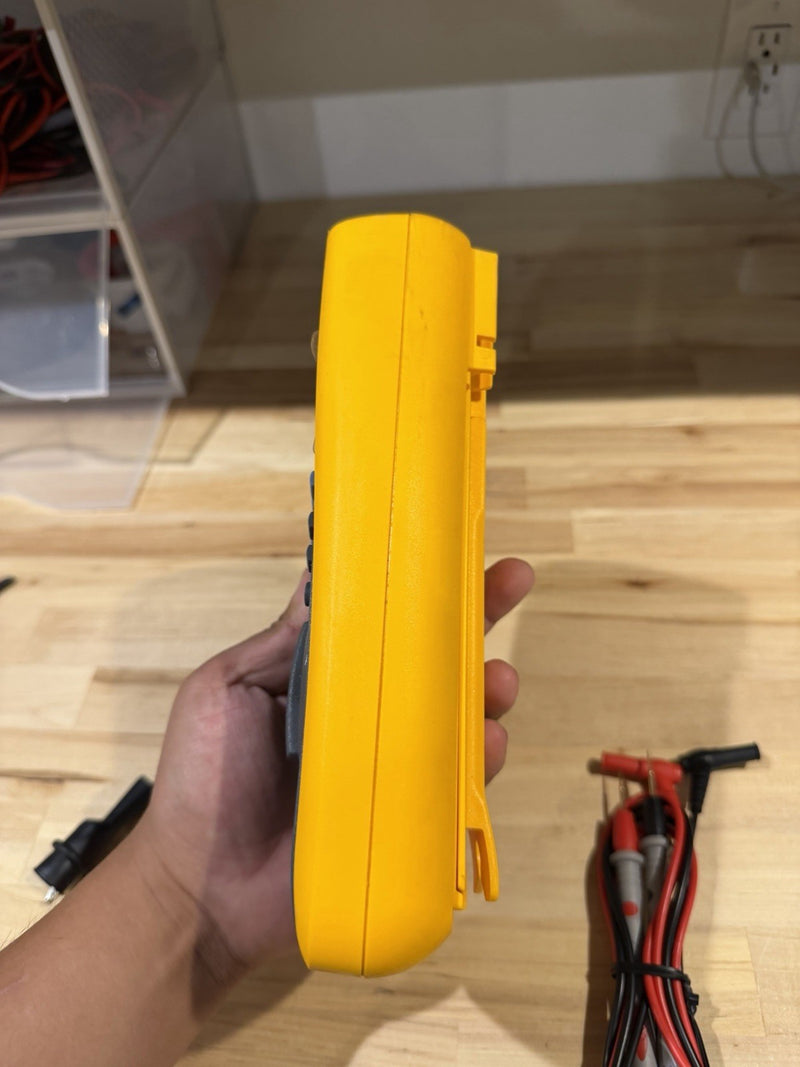 FLUKE 287 TRUE RMS ELECTRONIC LOGGING DIGITAL MULTIMETER WITH LEADS & CLIPS
