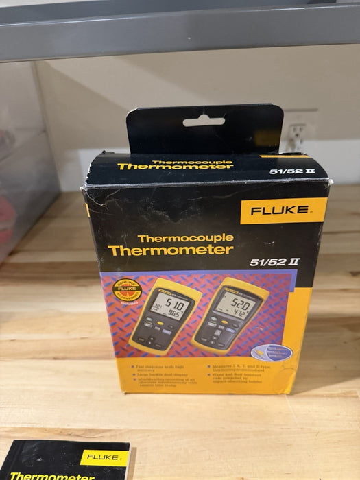 FLUKE 52 II THERMOMETER WITH PROBE CALIBRATED 2026