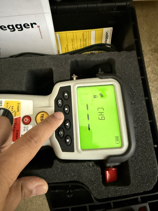 MEGGER DLRO-H200 HIGH-PERFORMANCE HANDHELD 200 A OHMMETER
