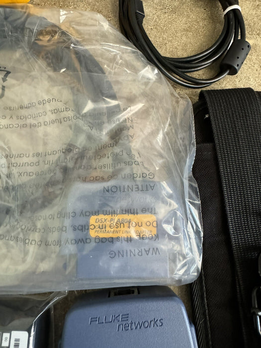 FLUKE NETWORKS DSX2-8000 CABLE CERTIFIER TETSER KIT TESTED