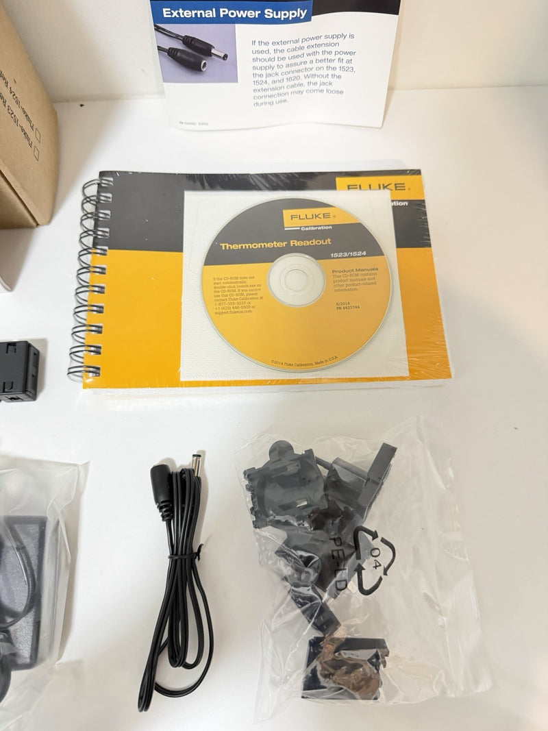FLUKE 1524 REFERENCE THERMOMETER WITH PROBE & BAG TESTED