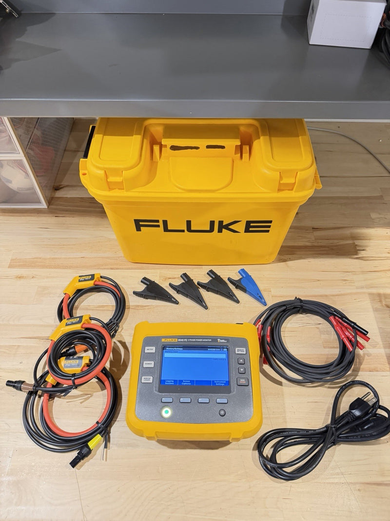 FLUKE 3540 FC 3-PHASE POWER MONITOR WITH ACCESSORIES TESTED