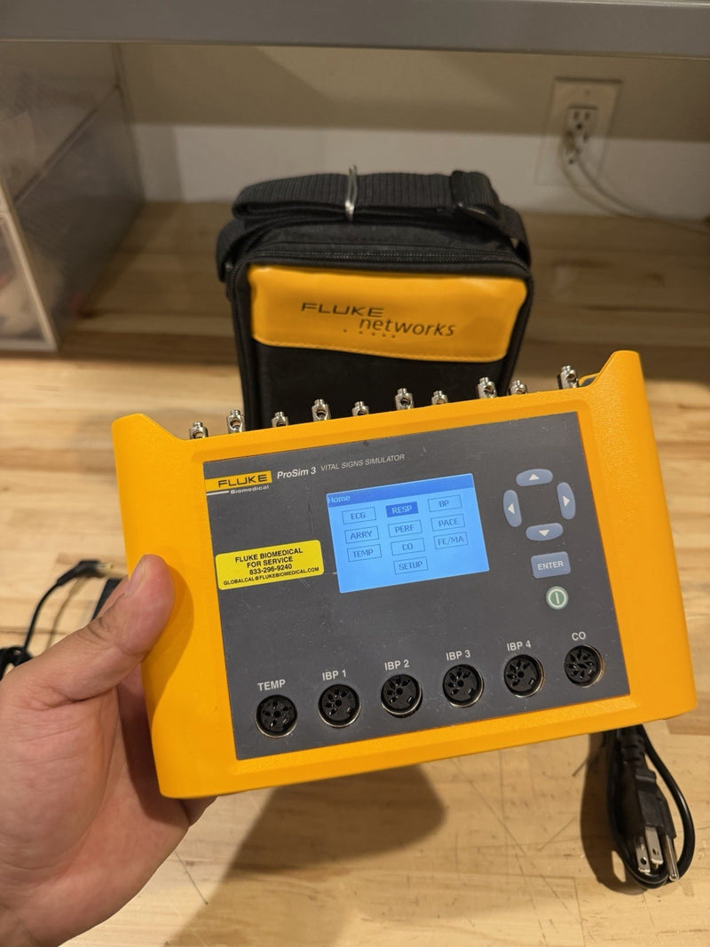 FLUKE BIOMEDICAL PROSIM 3 VITAL SIGNS SIMULATOR W/ CHARGER - TESTED
