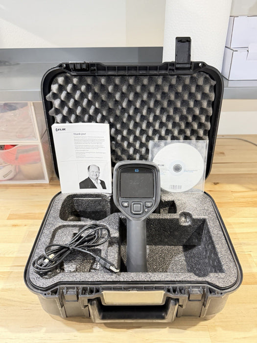 FLIR E5 THERMAL IMAGING CAMERA W/ BATTERY & CHARGER - SHIPS FAST