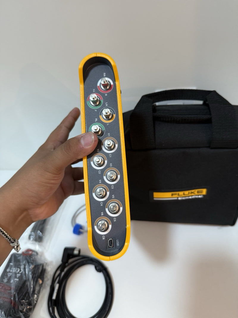 FLUKE BIOMEDICAL PROSIM 2 VITAL SIGNS SIMULATOR WITH CHARGEE CALIBRATED 2024