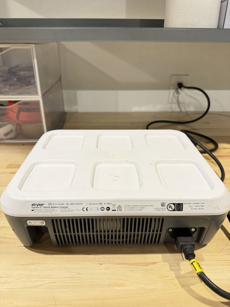 STRYKER CHARGER MODEL #9110-120-000 TESTED