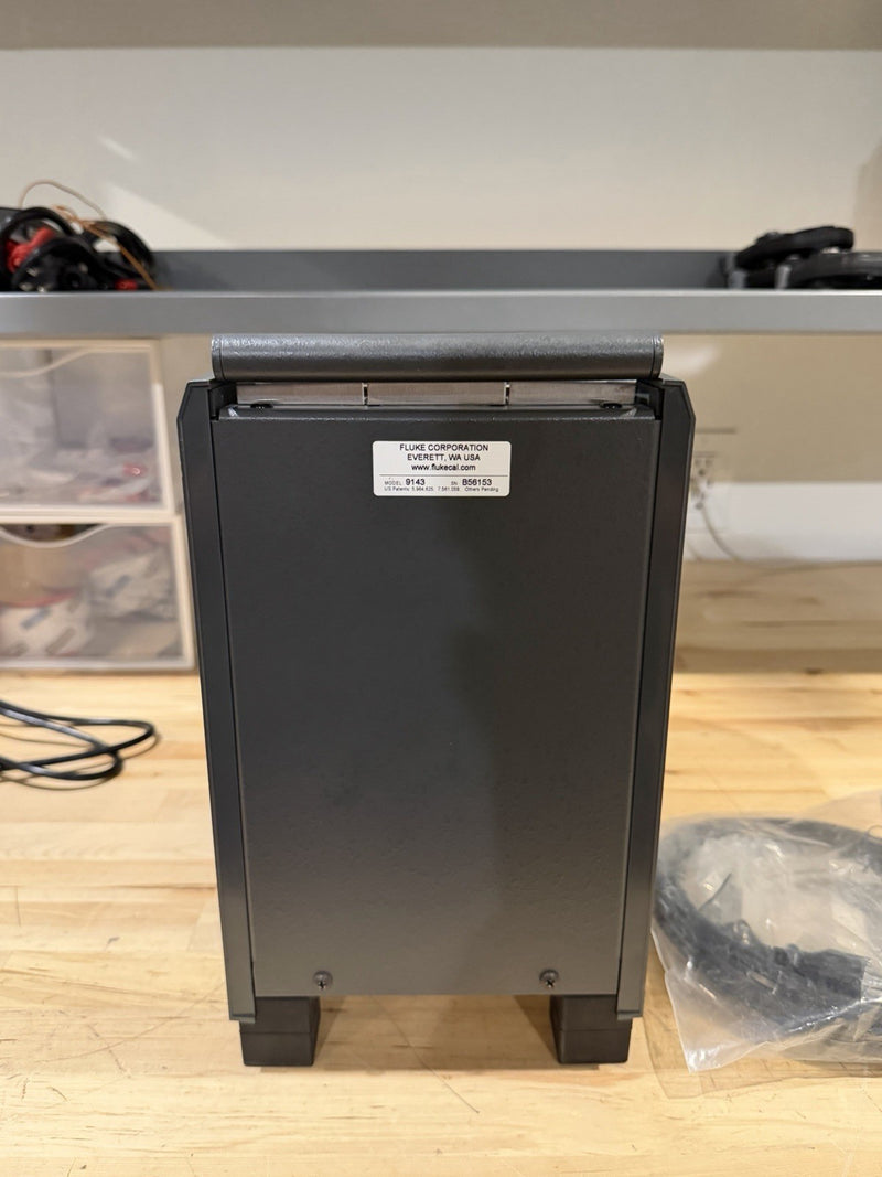 FLUKE 9143 FIELD METROLOGY WELL +33C TOA 350 C DRY BLOCK /TESTED SHIPS FREE
