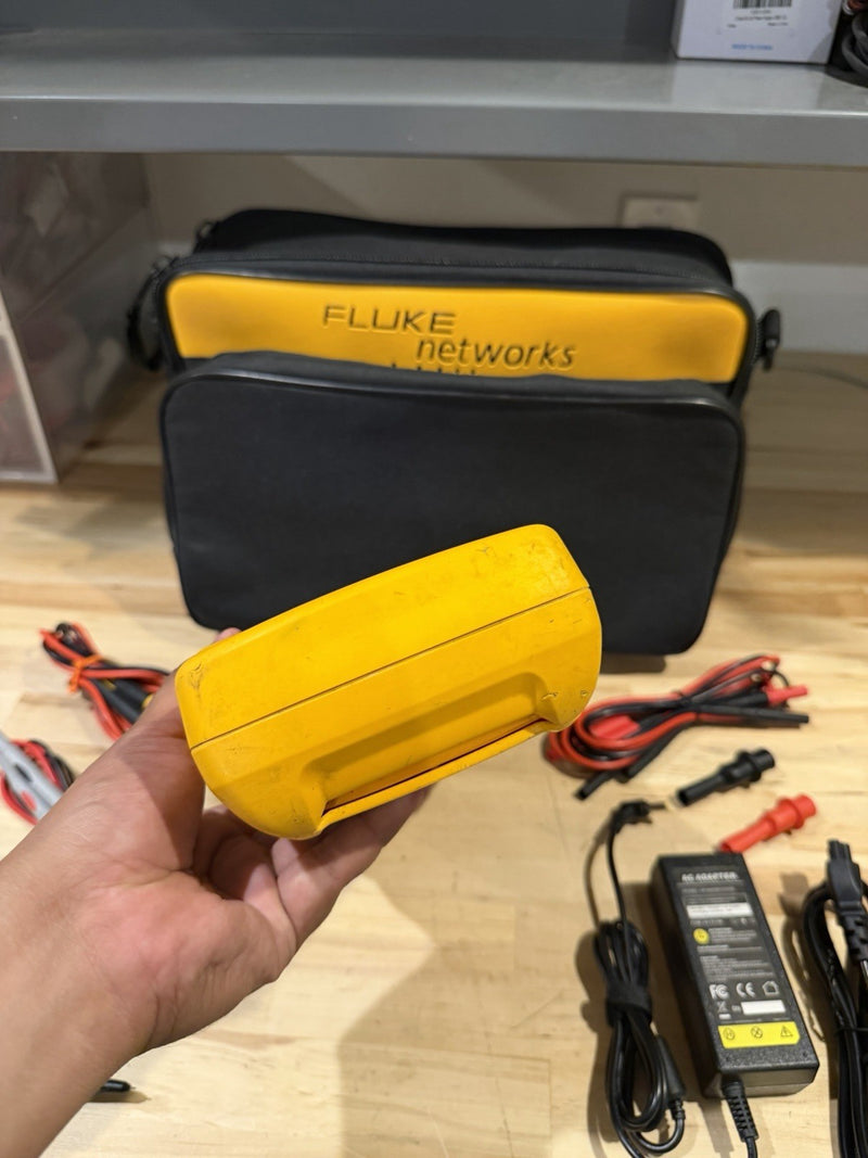 FLUKE 754 DOCUMENTING PROCESS CALIBRATOR WITH ACCESSORIES TESTED