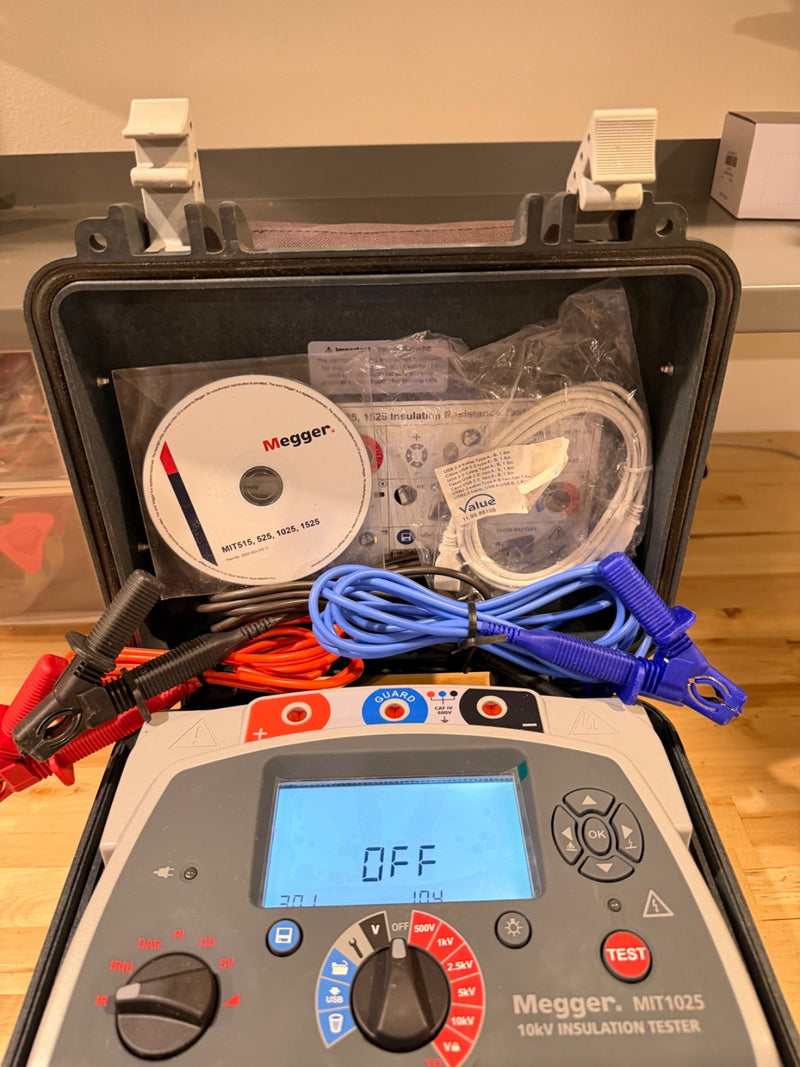 MEGGER MIT1025 10KV INSULATION TESTER WITH CHARGER & LEADS