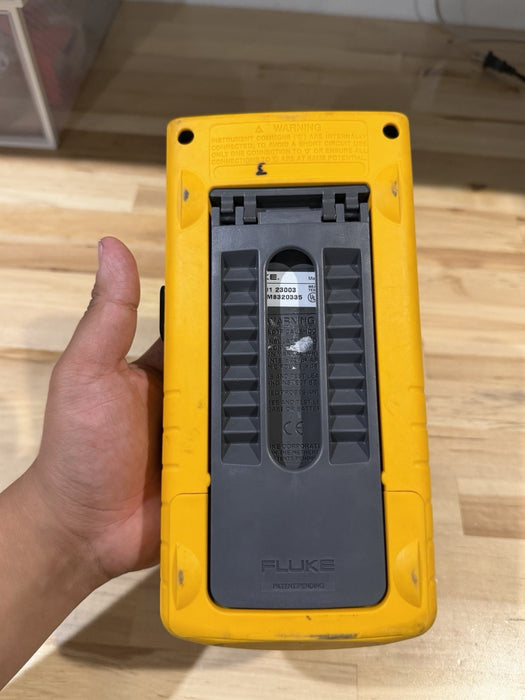 FLUKE 123 INDUSTRIAL SCOPEMETER FOR PARTS