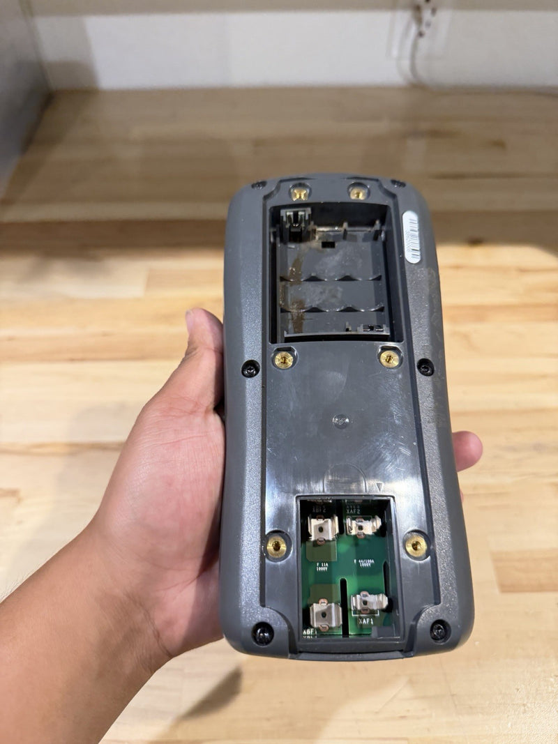 FLUKE 28 II TRUE RMS MULTIMETER FOR PARTS