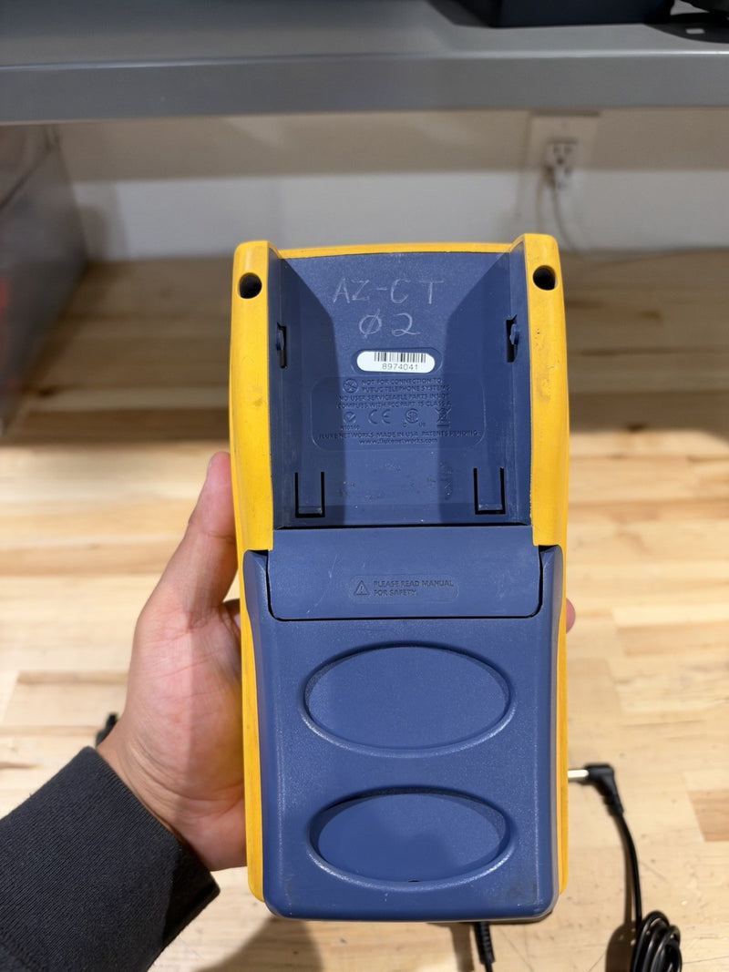 FLUKE NETWORKS DTX-1800 MAINFRAME & W/ CHARGER (PARTS ONLY) FOR PARTS