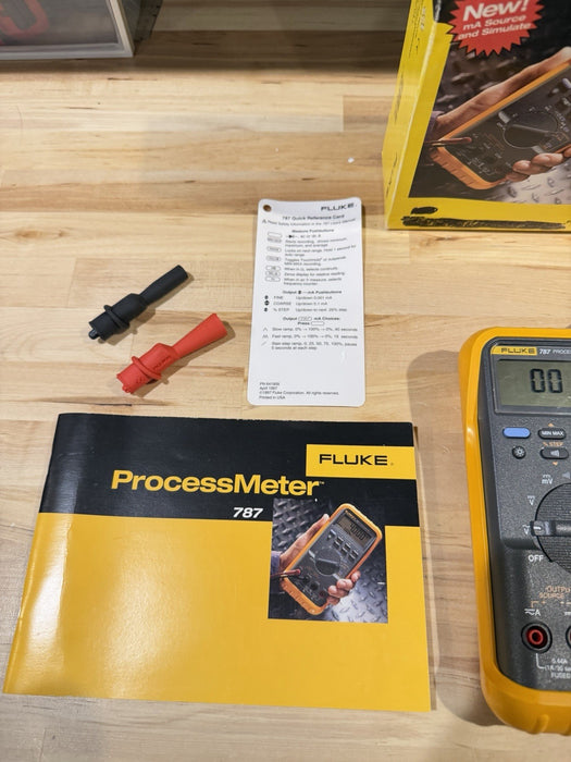 FLUKE 787 PROCESSMETER (NEW FACTORY SEALED) SHIPS FAST - FREE SHIPPING (RARE)