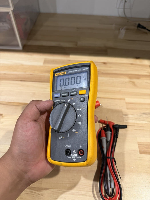 FLUKE 116 TRUS-RMS MULTIMETER / LEADS - SHIPS FAST (TESTED)