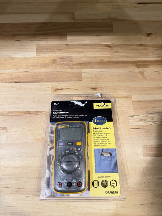 FLUKE 107 METER AC/DC 600V CAT III MULTIMETER WITH LEADS