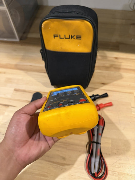FLUKE 787 PROCESS METER W/ LEADS & BAG (EXCELLENT CONDITION)-FREE SHIPPING