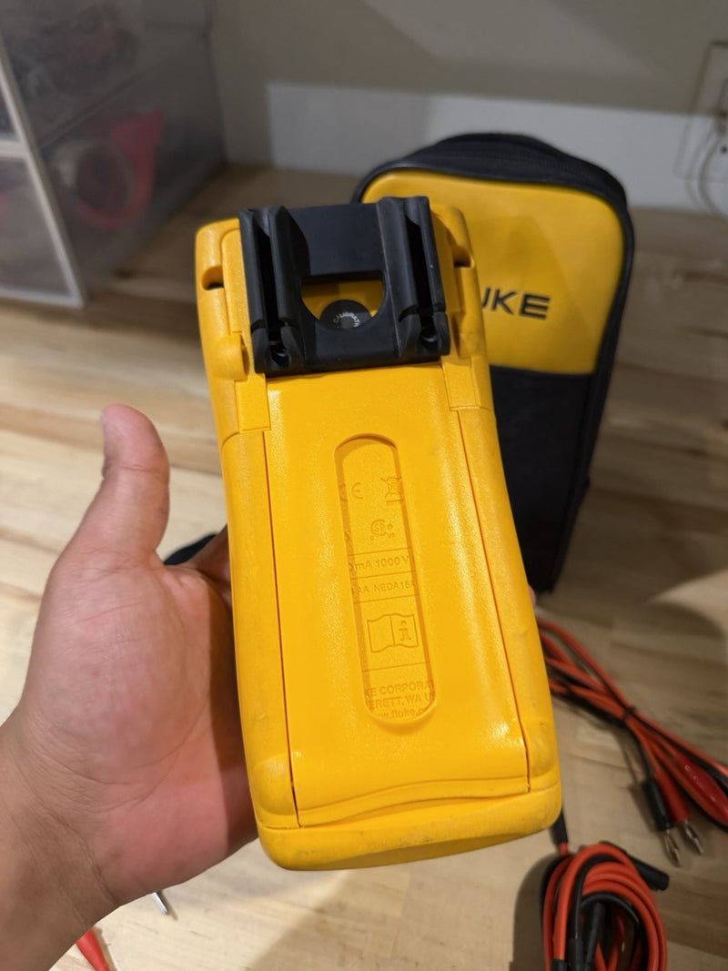 FLUKE 789 PROCESSMETER WITH LEADS & CLIPS TESTED