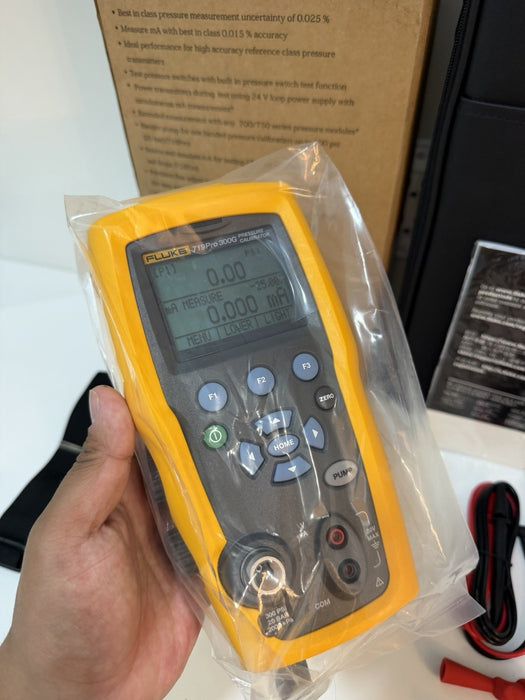 FLUKE 719 PRO 300G ELECTRIC PRESSURE CALIBRATOR (NEW FACTORY SEALED) SHIPS FREE
