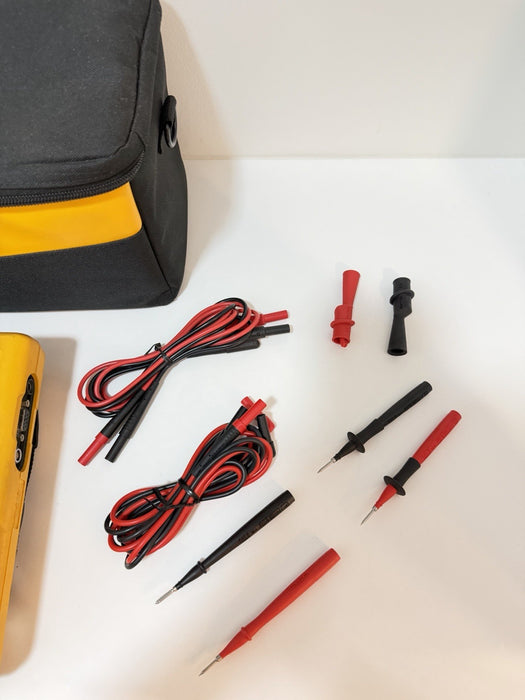 FLUKE 743B DOCUMENTING PROCESS CALIBRATOR W/ LEADS & ACCESSORIES (FREE SHIPPING)