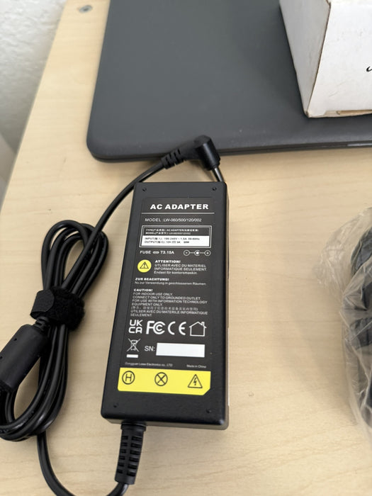 FLUKE BC7217 BATTERY CHARGER FOR BP72XX FLUKE 744, 743B, 741B, 702, 701 USA MADE