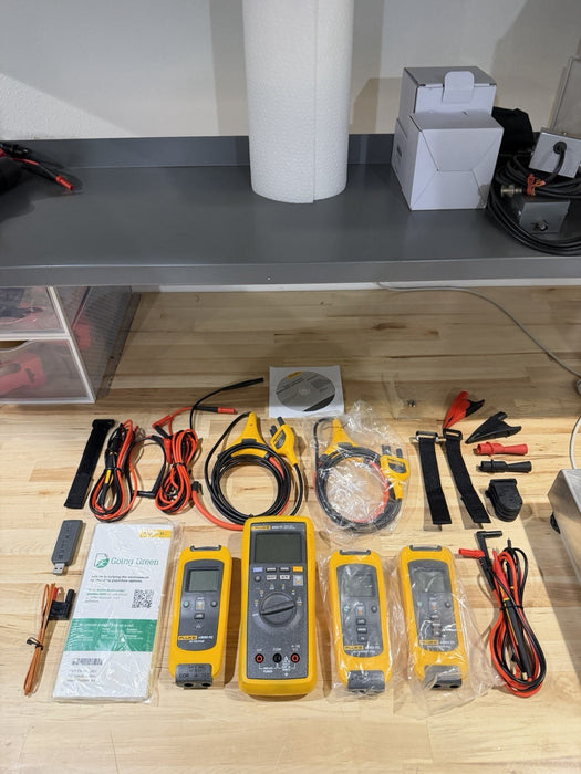 FLUKE 3000 FC IND WIRELESS MULTIMETER KIT W/ ACCESSORIES (FREE SHIPPING)