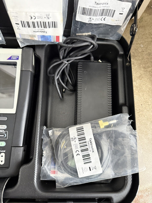 TEKTRONIX THS3024 FOUR CHANNEL OSCILLOSCOPE 200MHZ 5GS/S