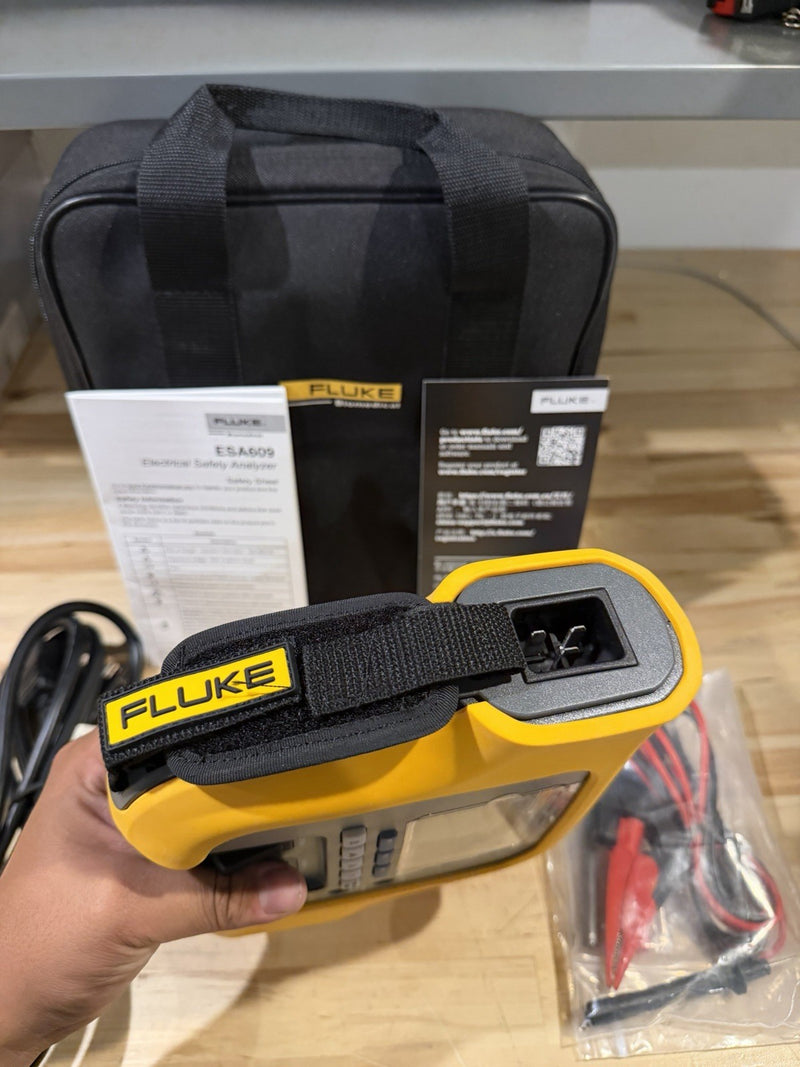 FLUKE BIO MEDICAL ESA609 ELECTRICAL SAFETY ANALYZER PORTABLE METER & ACCESSORIES