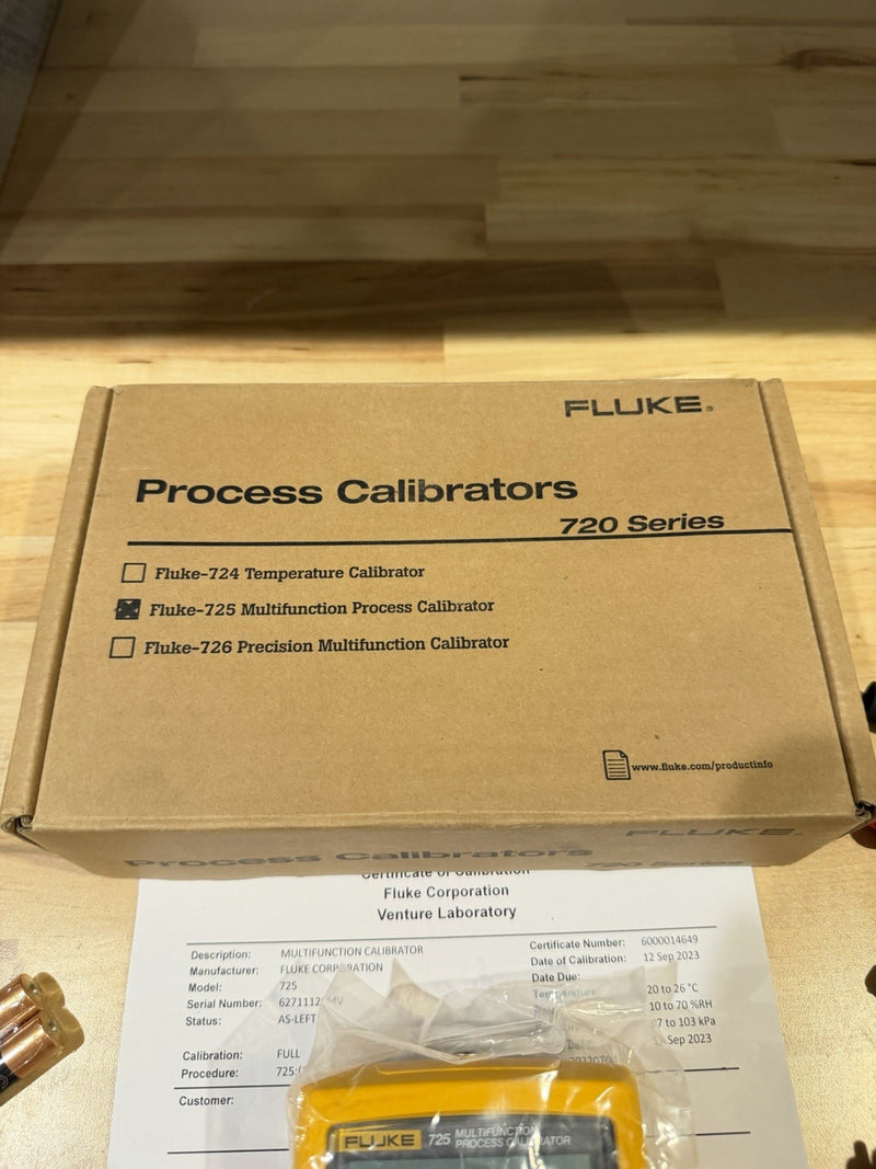 FLUKE 725 MULTIFUNCTION PROCESS CALIBRATOR