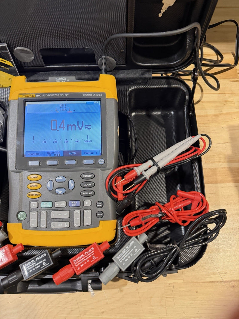 FLIKE 199C 200MHZ 2.5GS/s SCOPEMETER COLOR W/ ACCESSORIES (TESTED) SHIPS FAST