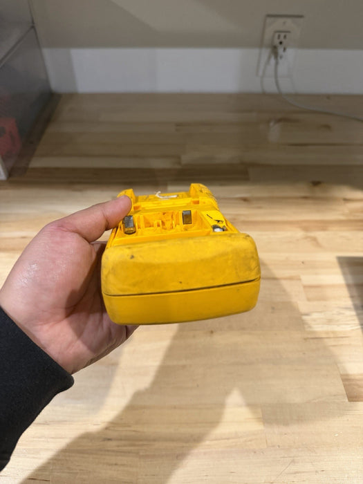 FLUKE 189 TRUE RMS MULTIMETER FOR PARTS