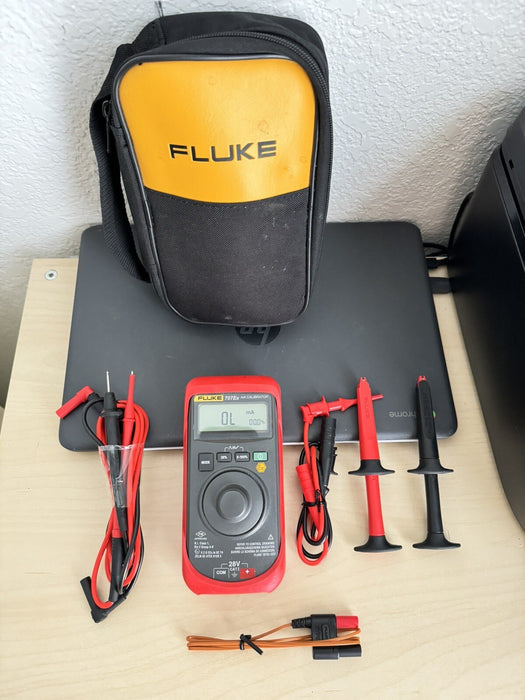 FLUKE 707EX INTRINSICALLY SAFE MA LOOP CALIBRATOR WITH BAG & LEADS