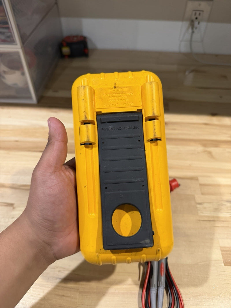 FLUKE 87 III TRUE RMS MULTIMETER WITH LEADS & CLIPS