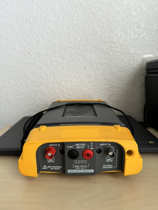 FLUKE 225C SCOPE METER OSCILLOSCOPE W / NEW TLK225 LEAD KIT-FREE SHIPPING