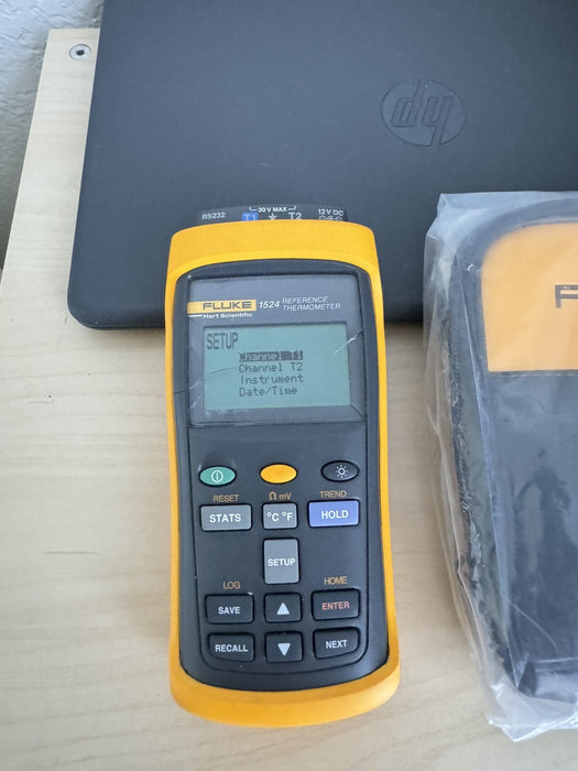 FLUKE HART SCIENTIFIC 1524 DUAL CHANNEL REFERENCE THERMOMETER