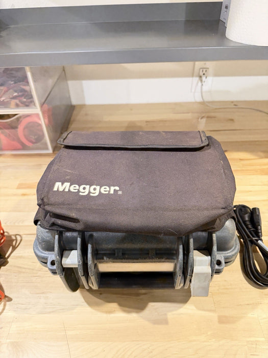 MEGGER MIT515 5KV INSULATION TESTER W/ LEADS & CHARGER (TESTED) FREE SHIPPING