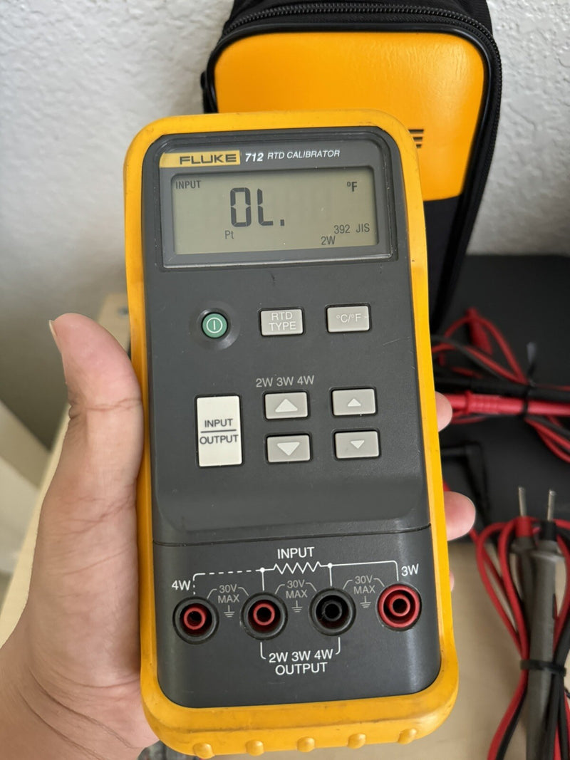 FLUKE 712 RTD PROCESS CALIBRATOR WITH ACCESSORIES & BAG TESTED