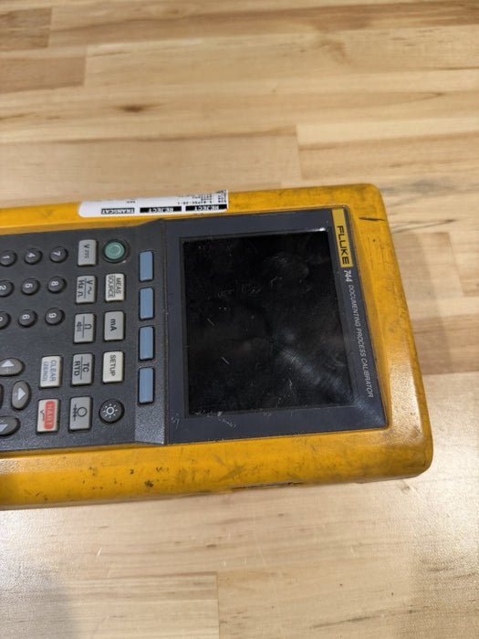 FLUKE 744 DOCUMENTING PRCESS CALIBRATOR (PARTS ONLY) FOR PARTS - DOESN’T WORK