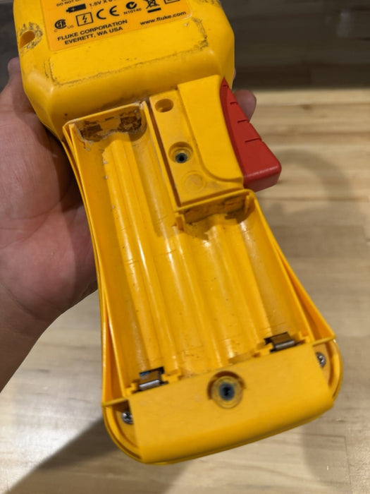FLUKE 355 TRUE RMS 2000 CLAMP METER - FOR PARTS (PARTS ONLY) SHIPS FAST