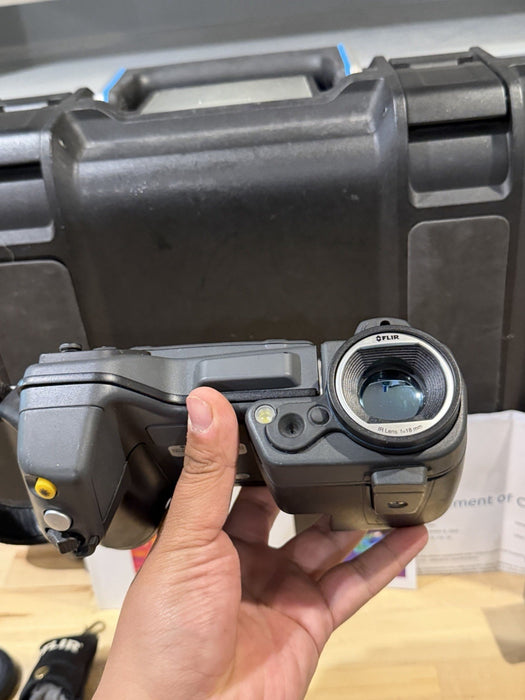 FLIR T420BX THERMAL IMAGING CAMERA WITH CHARGER & BATTERIES TESTED