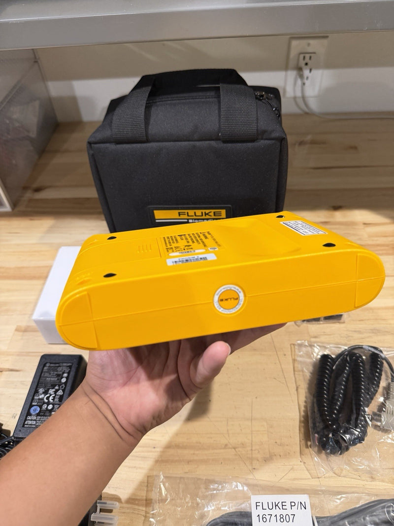 FLUKE BIOMEDICAL PROSIM 2 VITAL SIGNS SIMULATOR W/ ACCESSORIES (NEW)