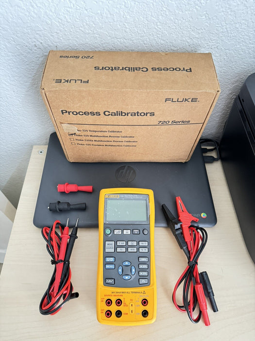 FLUKE 725 MULTIFUNCTION PROCESS CALIBRATOR WITH BOX USED