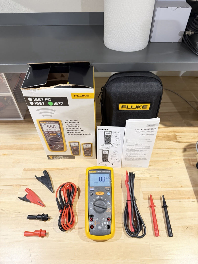 FLUKE 1577 INSULATION MULTIMETER W/ LEADS & CASE TESTED SHIPS FAST