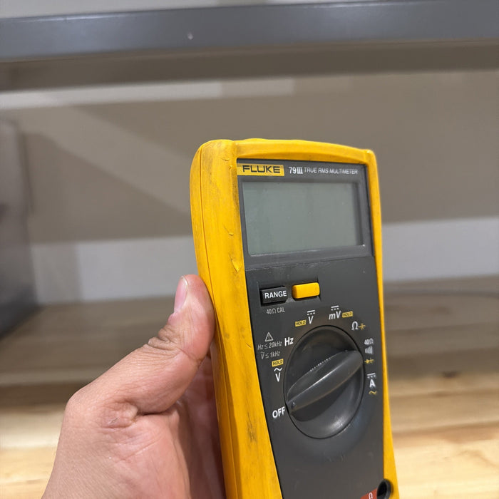 FLUKE 79 III TRUE RMS DIGITAL MULTIMETER W/ LEADS & CLIPS (TESTED) SHIPS FAST