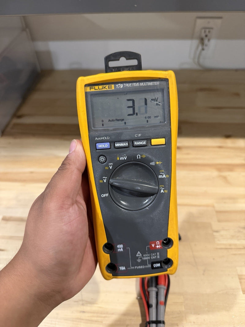 FLUKE 179 MULTIMETER WITH LEADS & CLIPS
