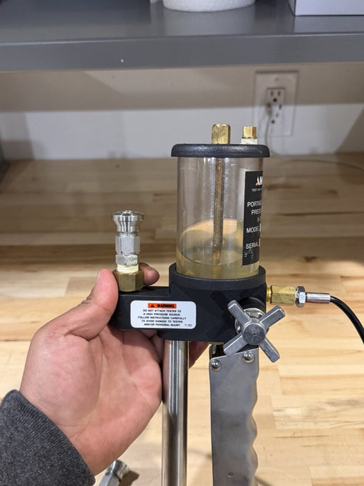 AMETEK T-620 HYDRAULIC PRESSURE TESTER W / HOSE (SHIPS FAST)