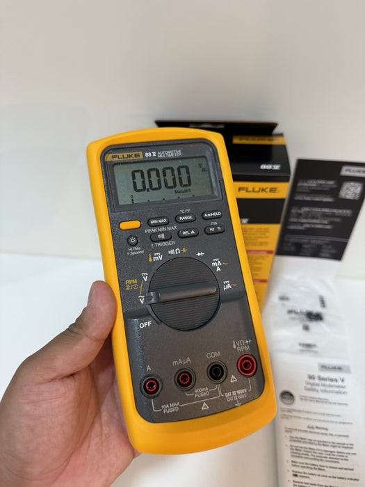FLUKE 88V AUTOMOTIVE MULTIMETER (NEW FACTORY SEALED) CALIBRATED 2024 -SHIPS FAST