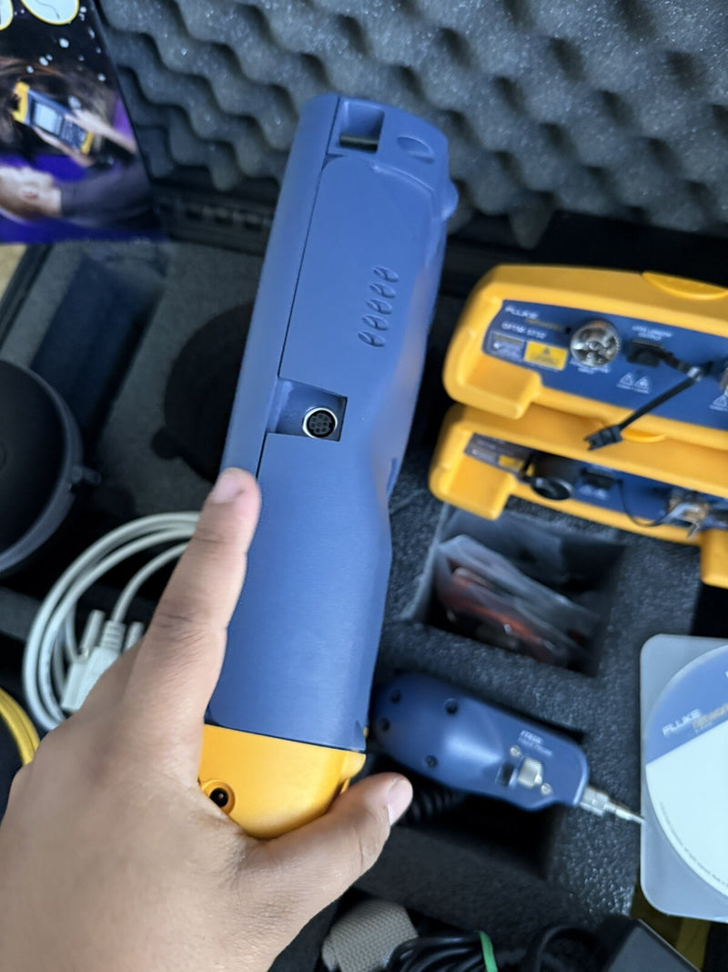 FLUKE NETWORKS OPTIFIBER OTDR KIT WITH 2 X OFTM-5732 MODULES TESTED