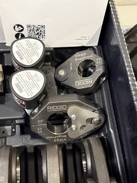RIDGID RP251 PRESSTOOL KIT 1/2"-1" & MEGAPRESS JAWS 1/2"-3/4 RINGS 78228