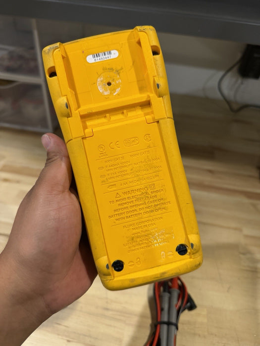 FLUKE 189 TRUE RMS MULTIMETER WITH LEADS & CLIPS TESTED
