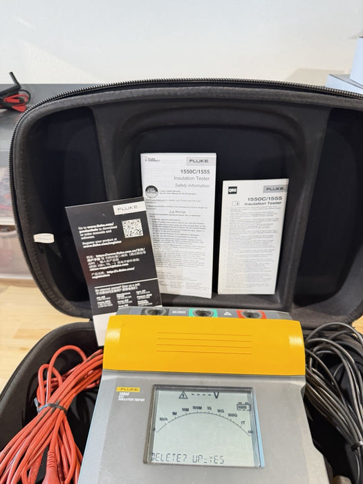 FLUKE 1550C 5KV INSULATION TESTER W LEADS & CASE - FREE SHIPPING